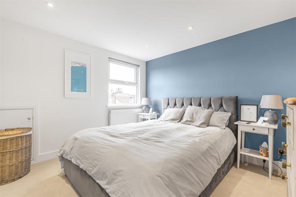 Paynesfield Avenue, East Sheen, SW14 photo 4