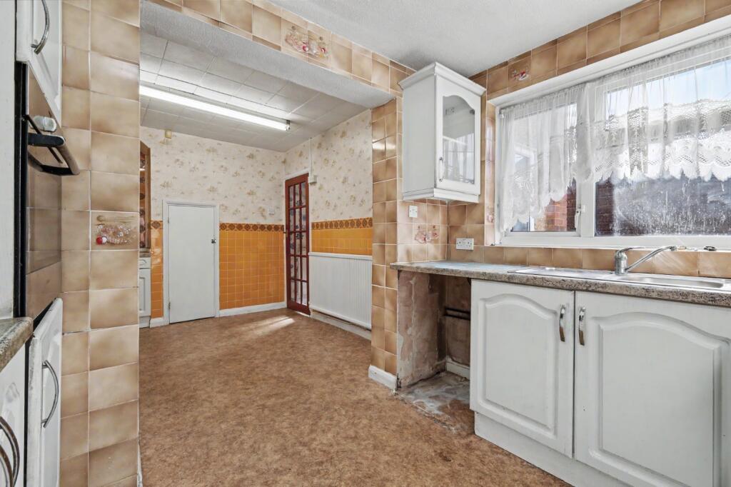 House in Basildon, Essex - View 5