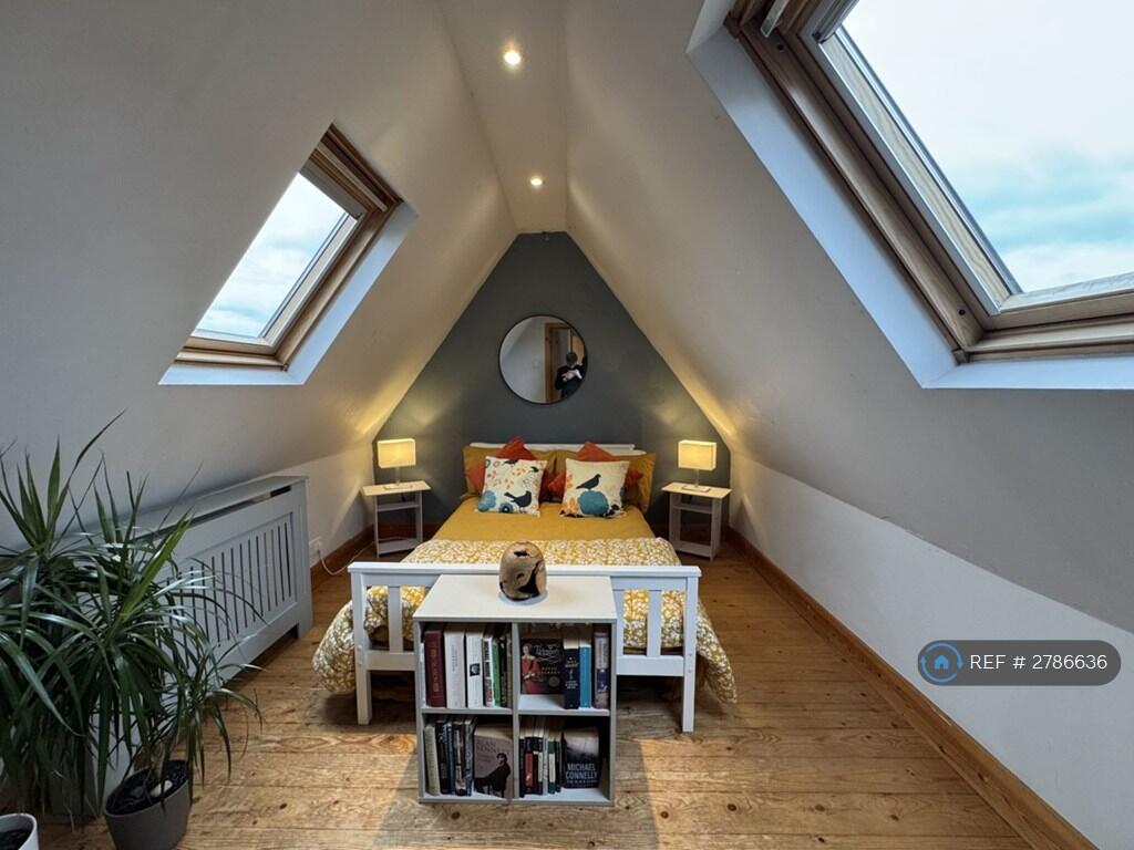 Apartment in London - View 5