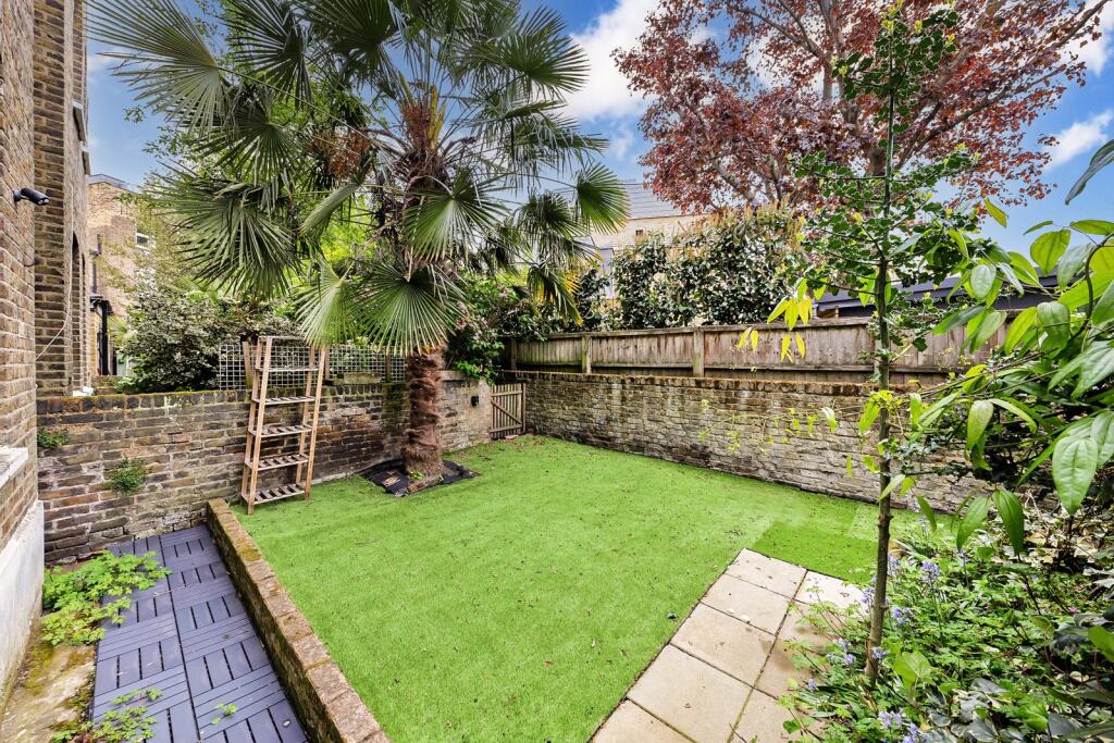 Apartment in London - View 2