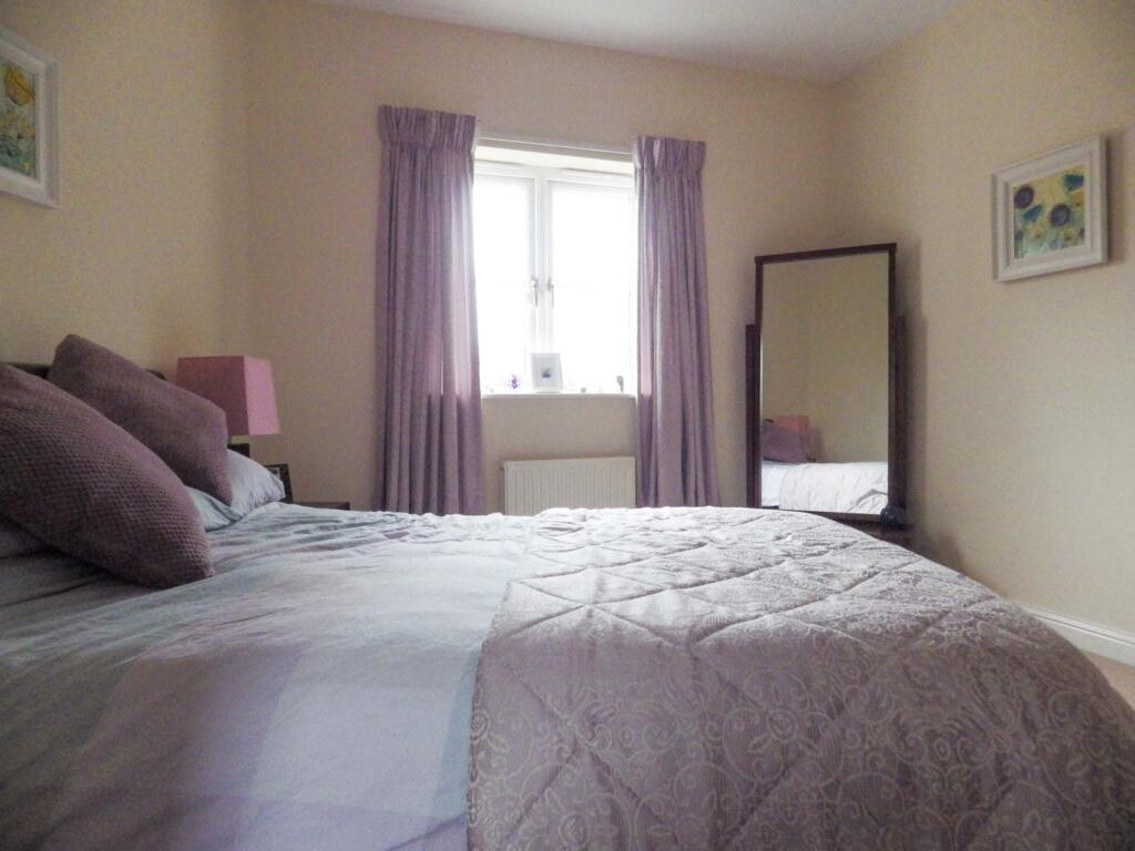 Apartment in Wiltshire, Haydon Wick - View 4