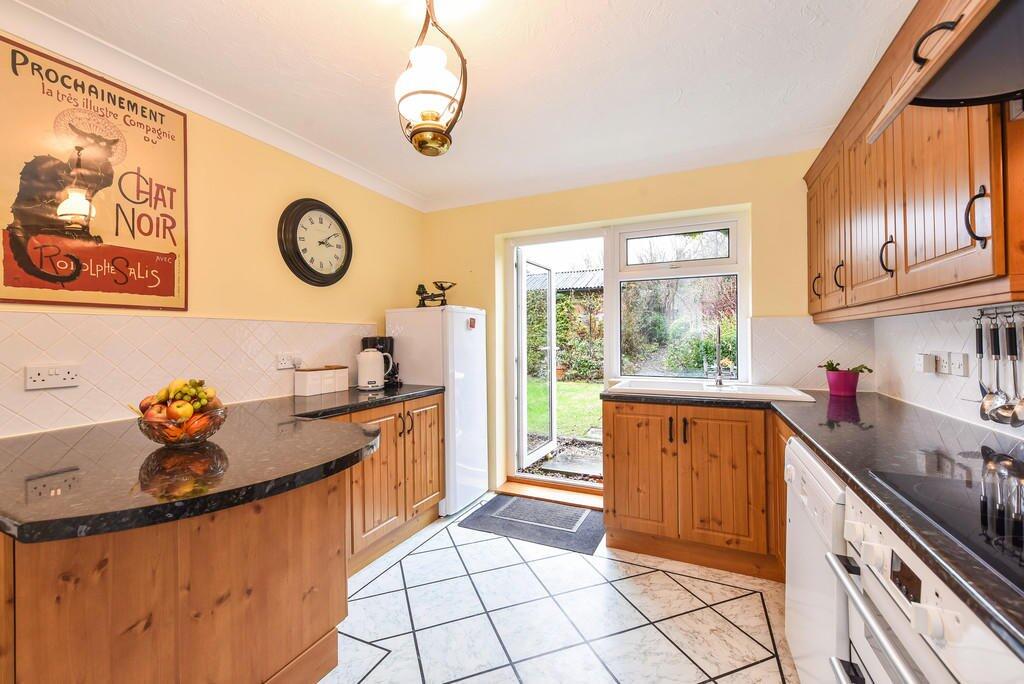 Wellhouse Road, Beech, Alton, Hampshire photo 2
