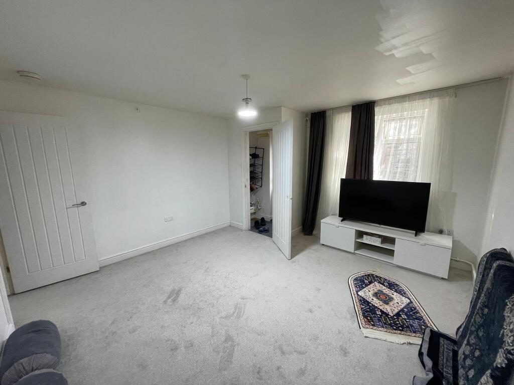 House in Aberkenfig, Newcastle Higher - View 4