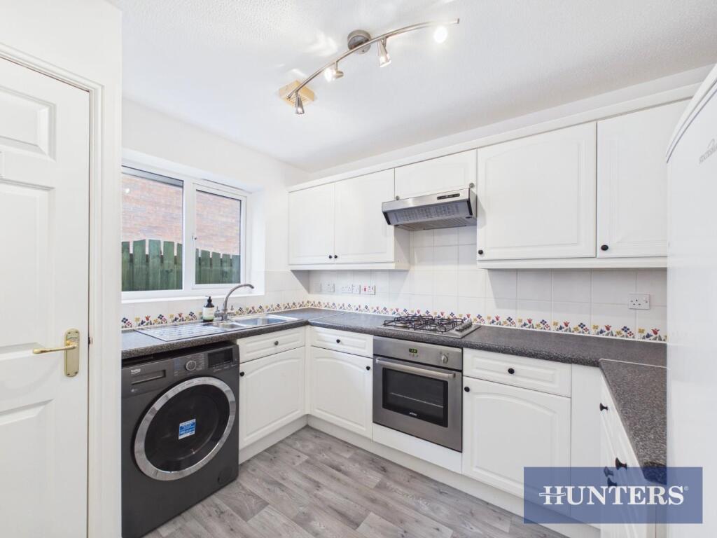 Woburn Close, Bridlington photo 3