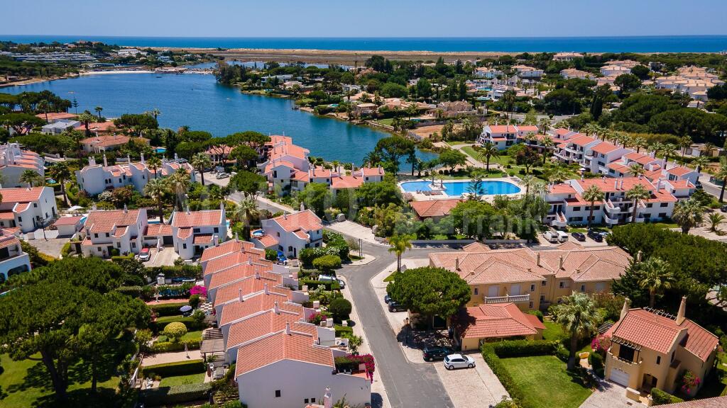 Main image of property: Algarve, Almancil