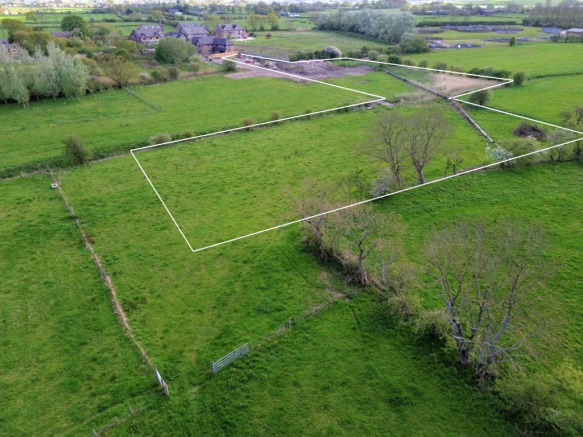 Approx 3 Acre Plot