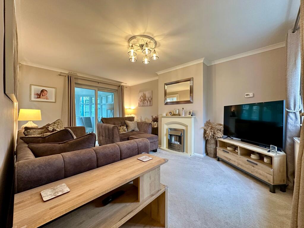 Dorset Way, Billericay, CM12 photo 3