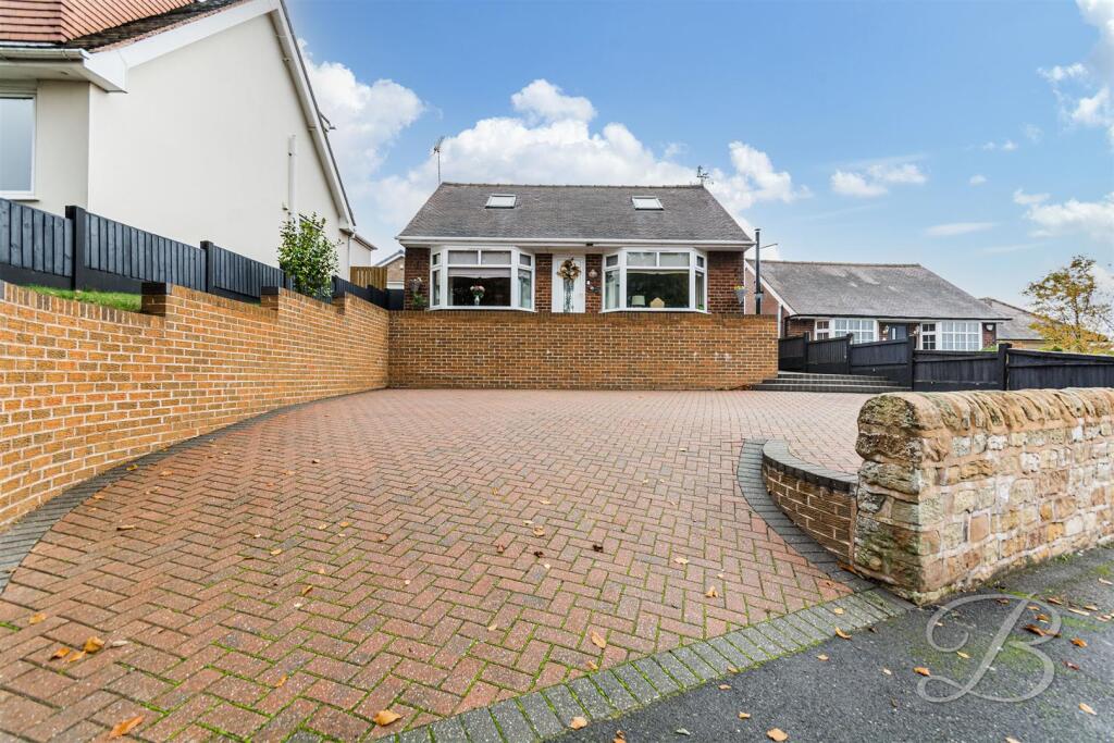 Main image of property: Eakring Road, Mansfield