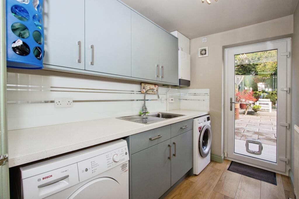 House in Wakefield - View 5