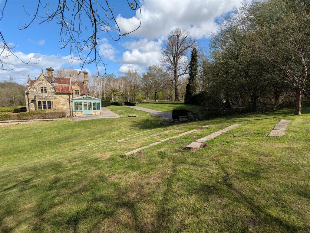 House in Tonbridge - View 3