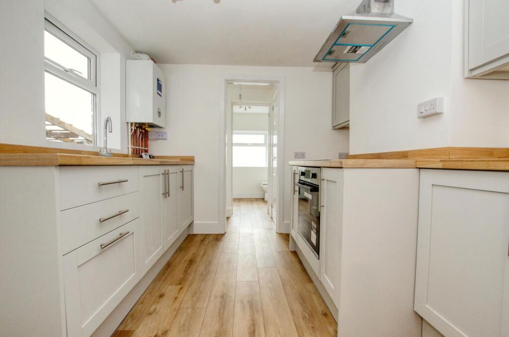 House in Southampton - View 3