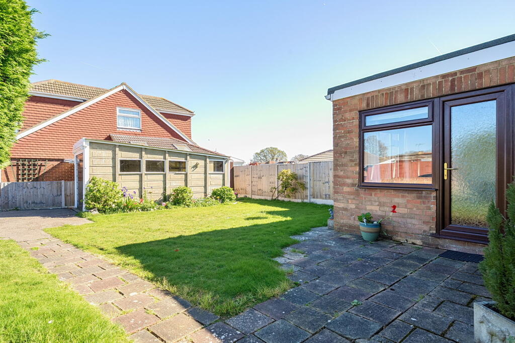 House in Gillingham, Medway - View 4