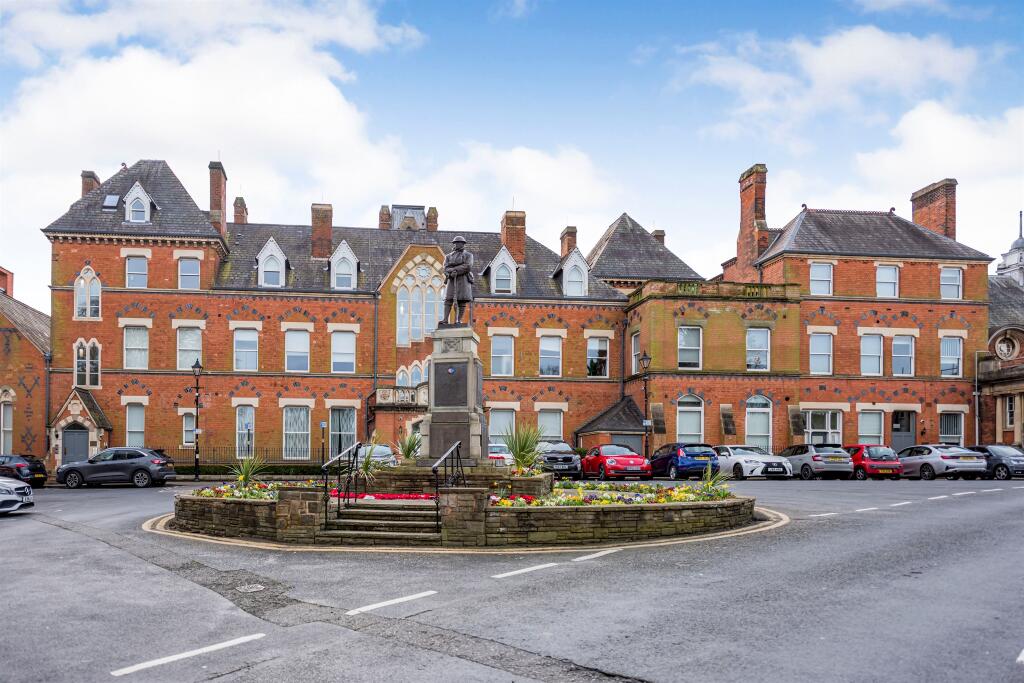 Main image of property: Royal Sutton Place, King Edwards Square, Sutton Coldfield, B73