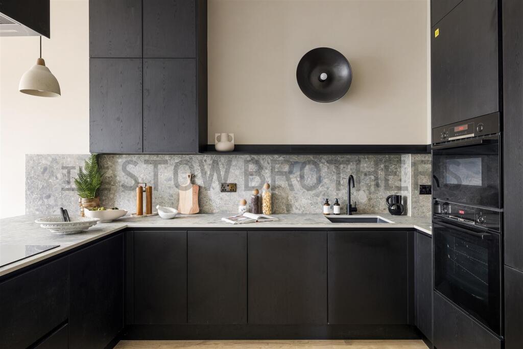 2 bedroom penthouse for rent