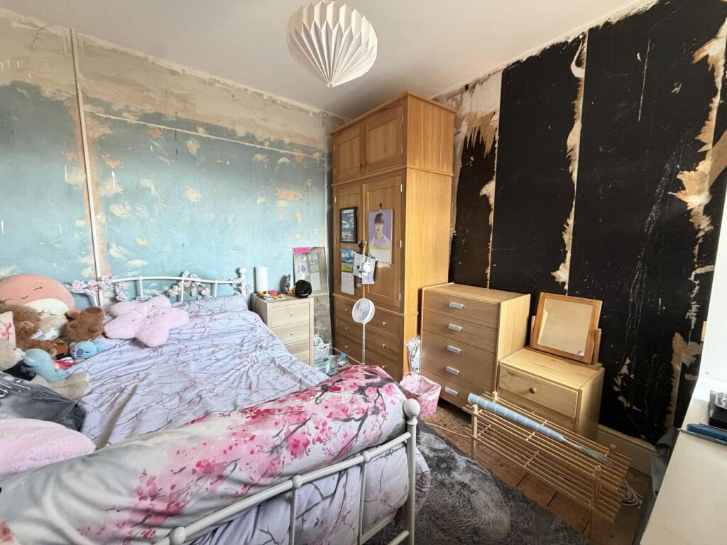 House in East Suffolk, Felixstowe - More