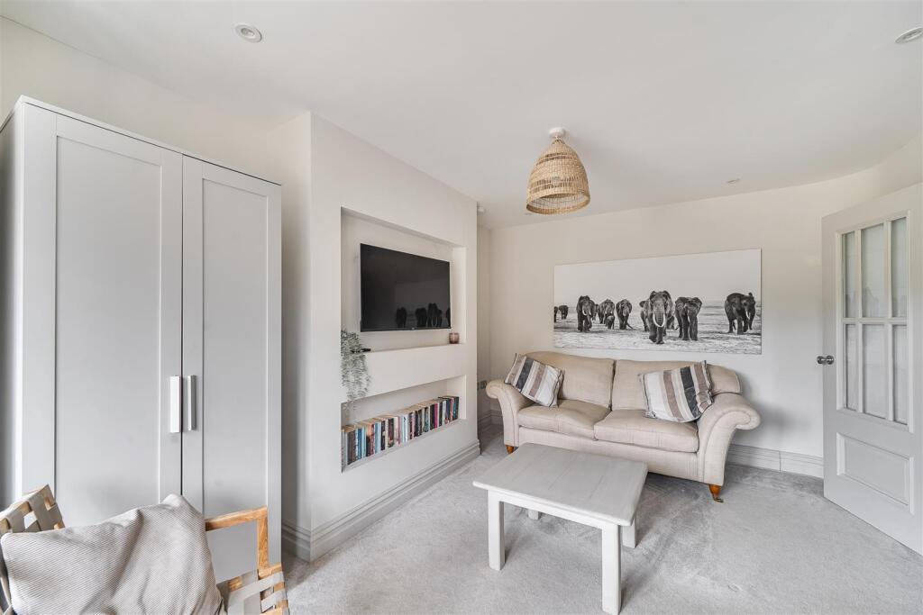 House in Kingston upon Thames - View 5