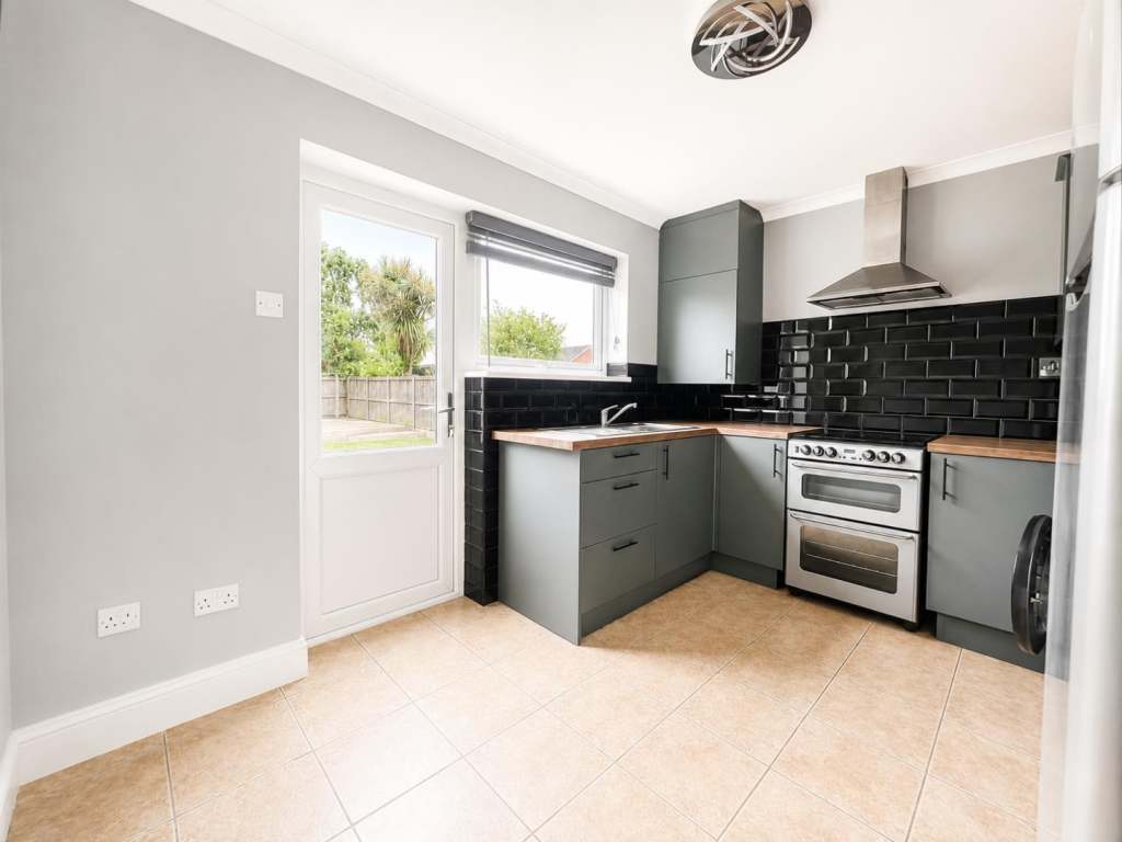House in Tonbridge - View 5