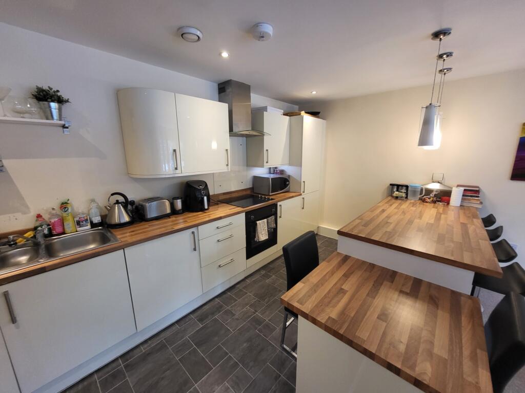 Apartment in Luton - More