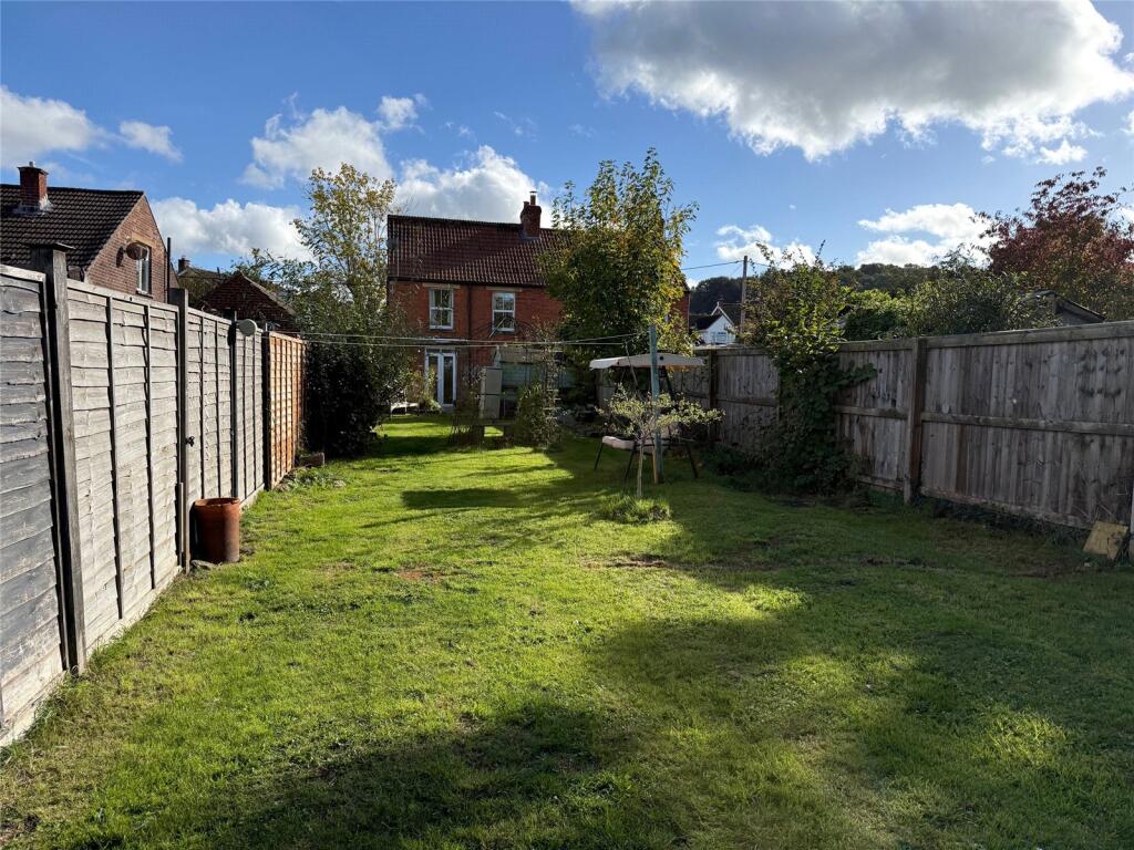 Redpit, Dilton Marsh, Westbury, Wiltshire, BA13 photo 2