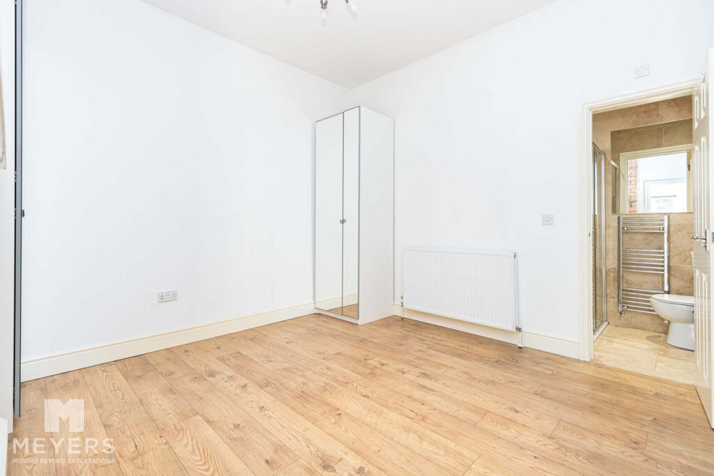 Apartment in Bournemouth, Boscombe - View 5