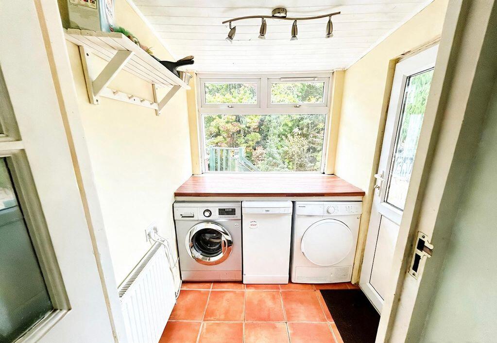 House in Gloucester - View 5