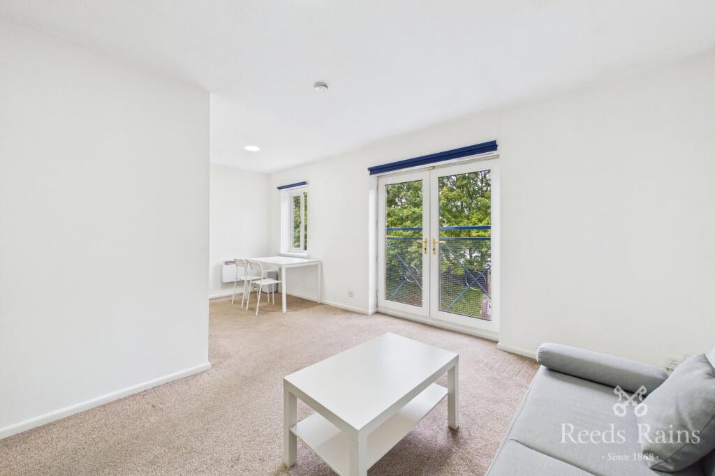 Apartment in Manchester, First Street, Hulme - More