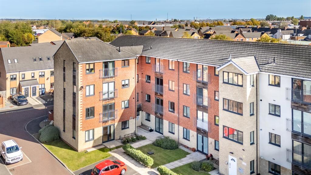 Apartment in South Tyneside, North East - View 2
