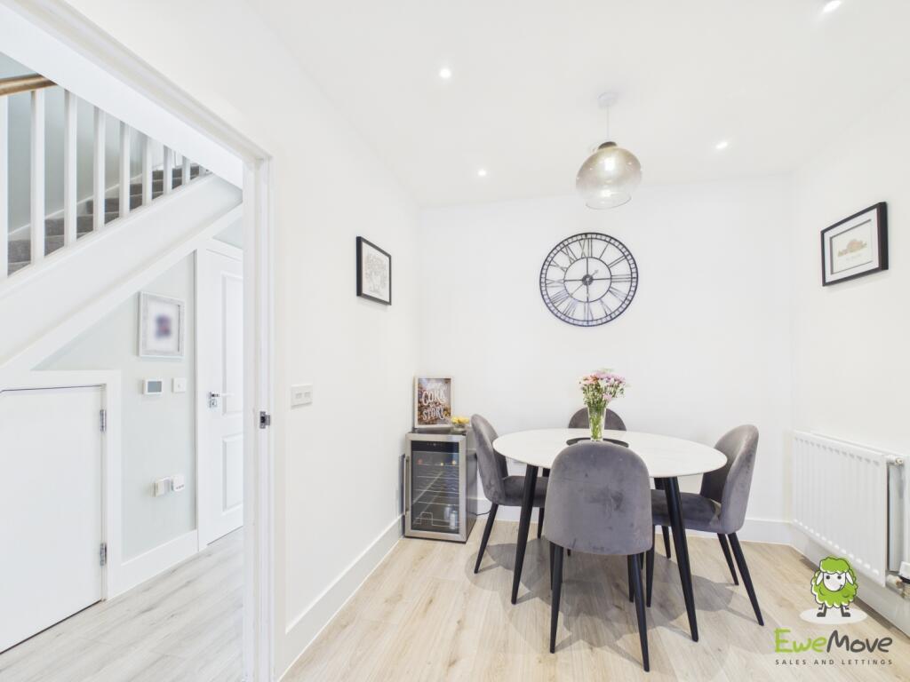 Fishbourne Gardens, Chineham, Basingstoke, RG24 - More