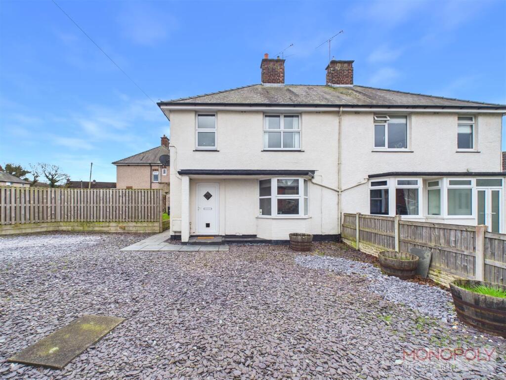 3-bed semi-detached on Alyndale, Hope, Flintshire, £245,000