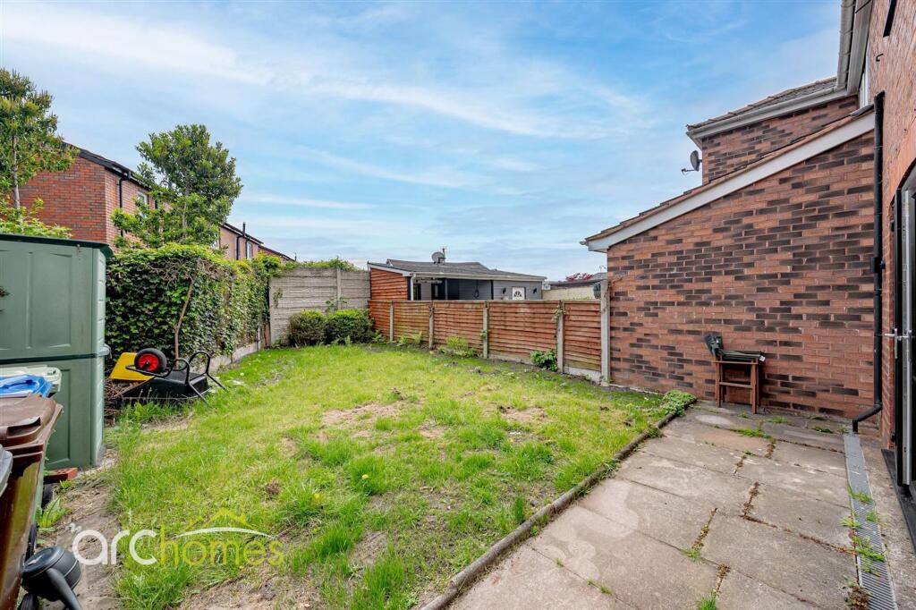 House in Wigan, Hag Fold - View 5