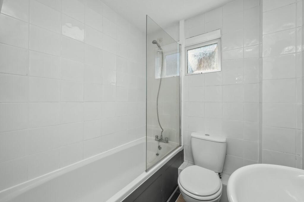 Apartment in Guildford, Ash - More