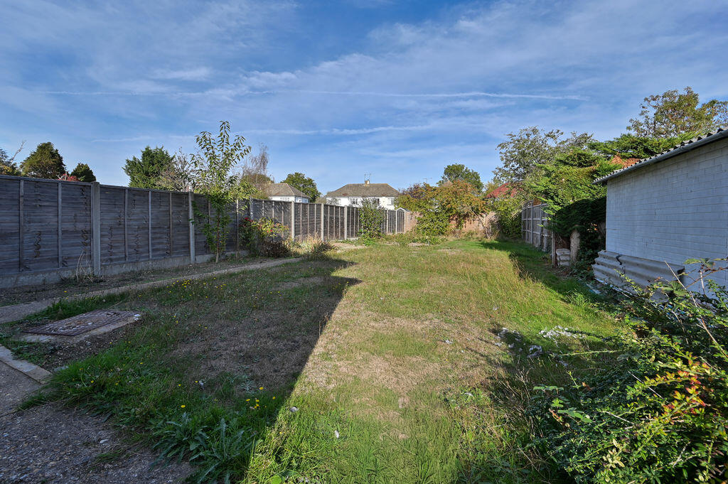 Bramble Road, Hatfield photo 5