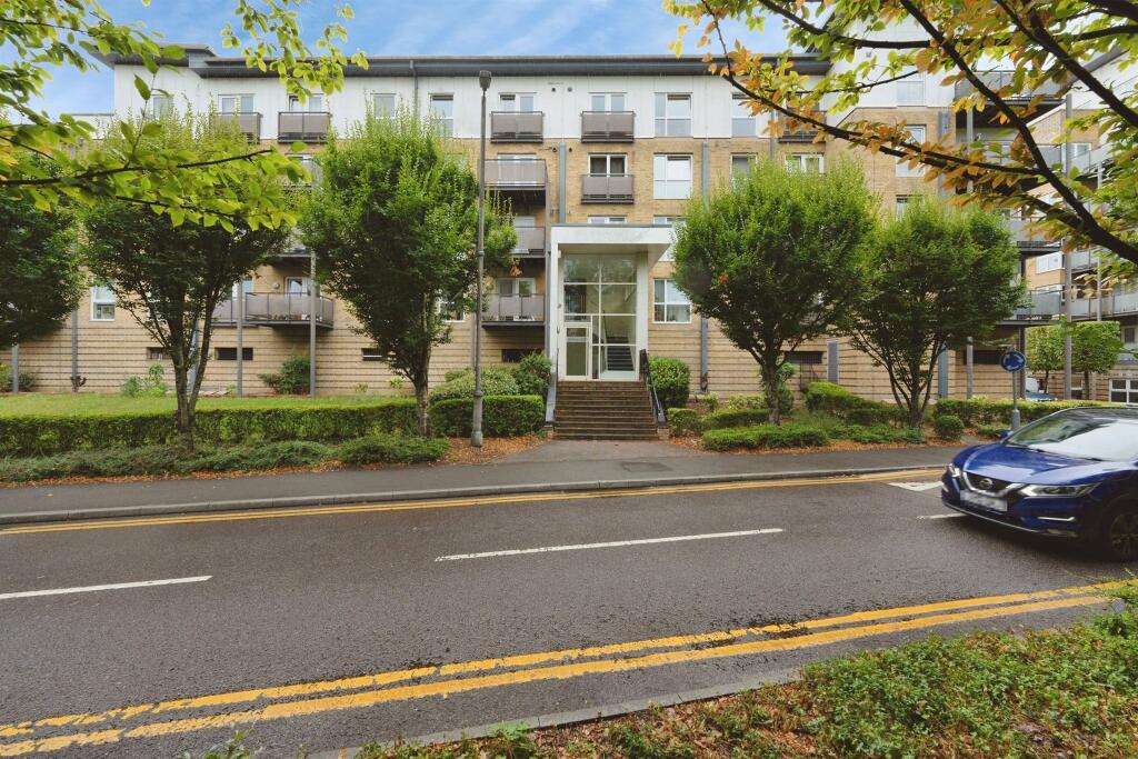 Main image of property: Metropolitan Station Approach, Watford