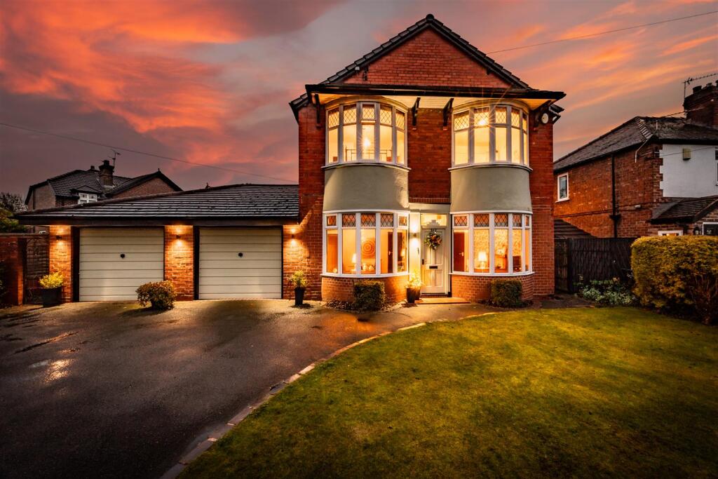 Main image of property: 157-159 Hartford Road, Davenham, CW9 8JP