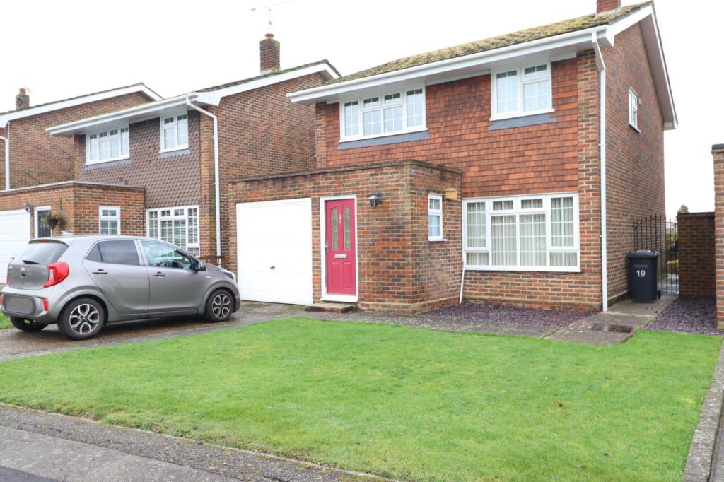 Main image of property: Lakeside, Rayleigh, SS6