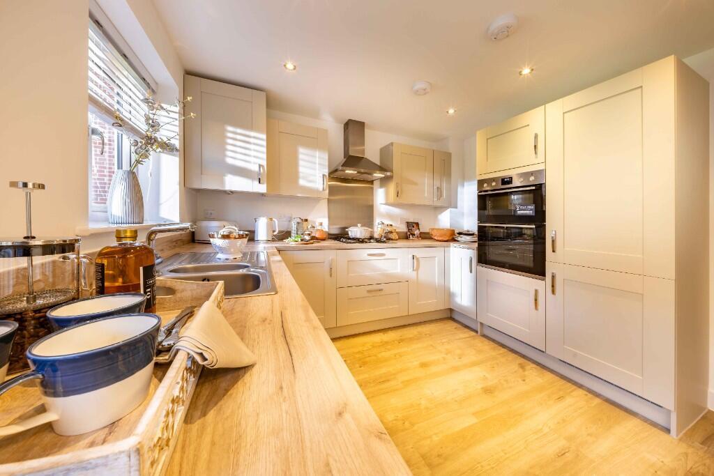 Ludgershall,
Wiltshire,
SP11 9TW
 photo 2