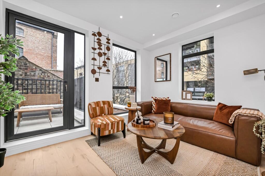 Main image of property: Morris Road, London, E14