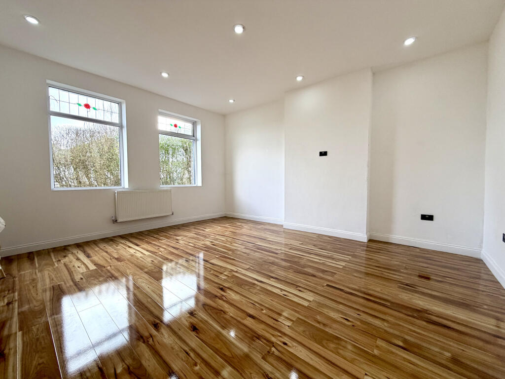 Bryn-Berian, Tai Mawr Way, Merthyr Tydfil, CF48 1ER photo 3