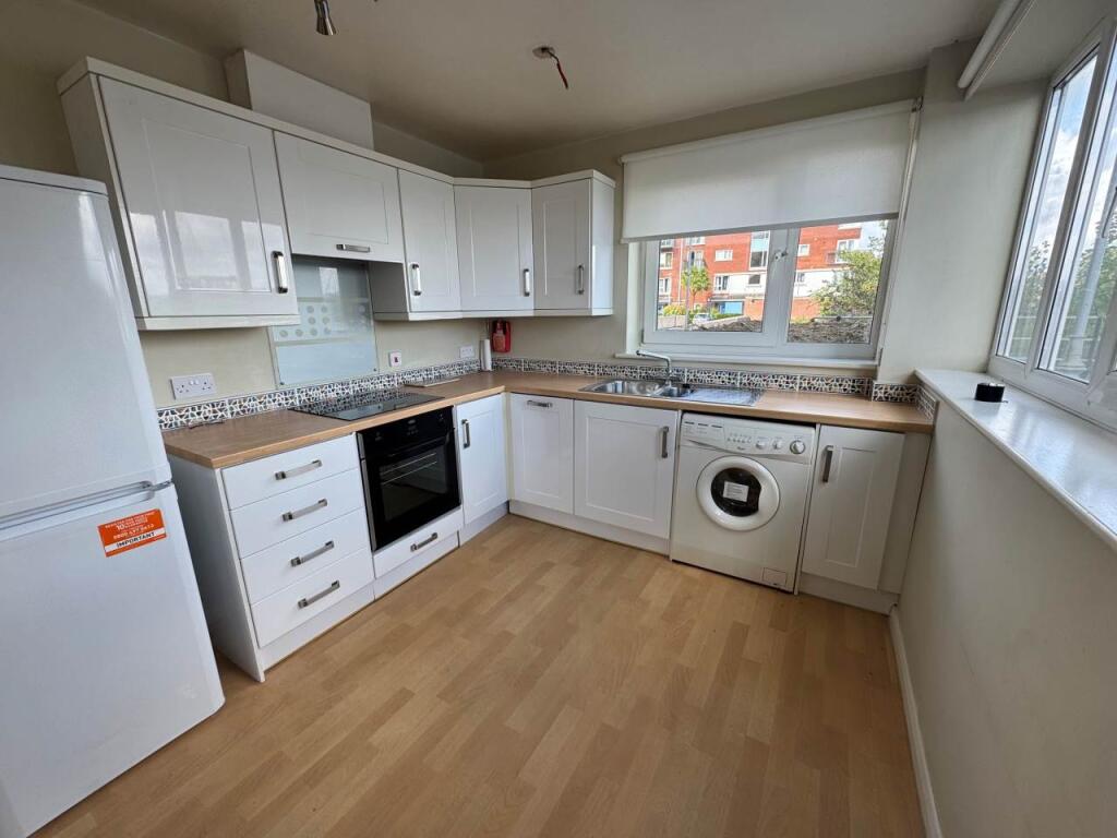 Apartment in Cardiff - View 3