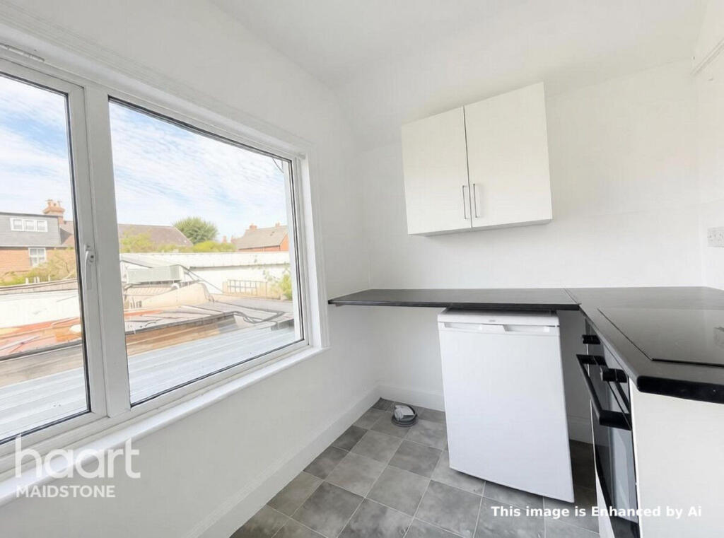 Apartment in Tonbridge - View 5