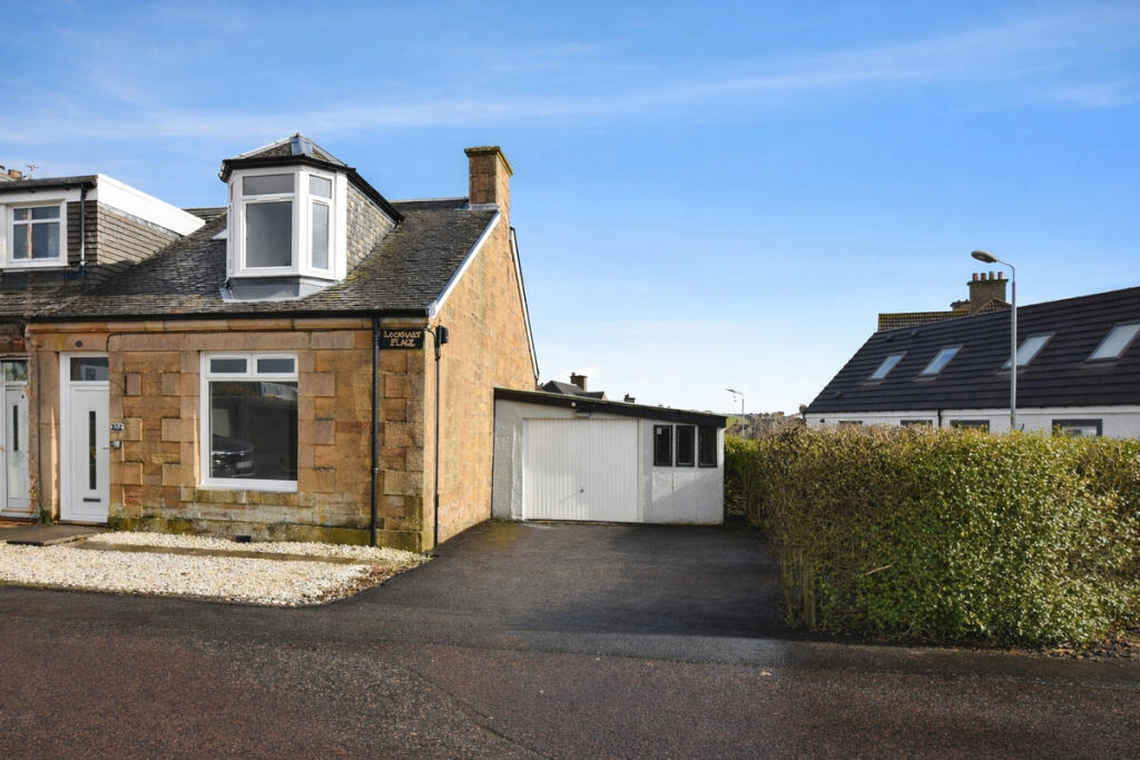 3-bed terraced on lockhart Place, Stonehouse Lanarkshire, ML9, £160,000