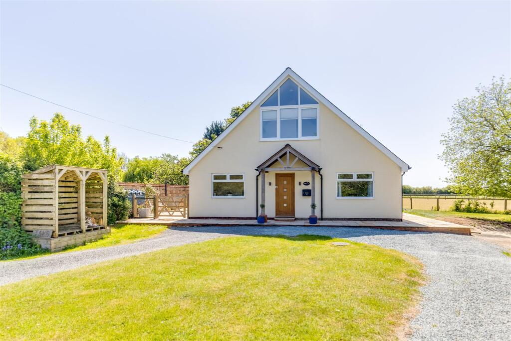 Main image of property: Roe Green, Sandon, Buntingford
