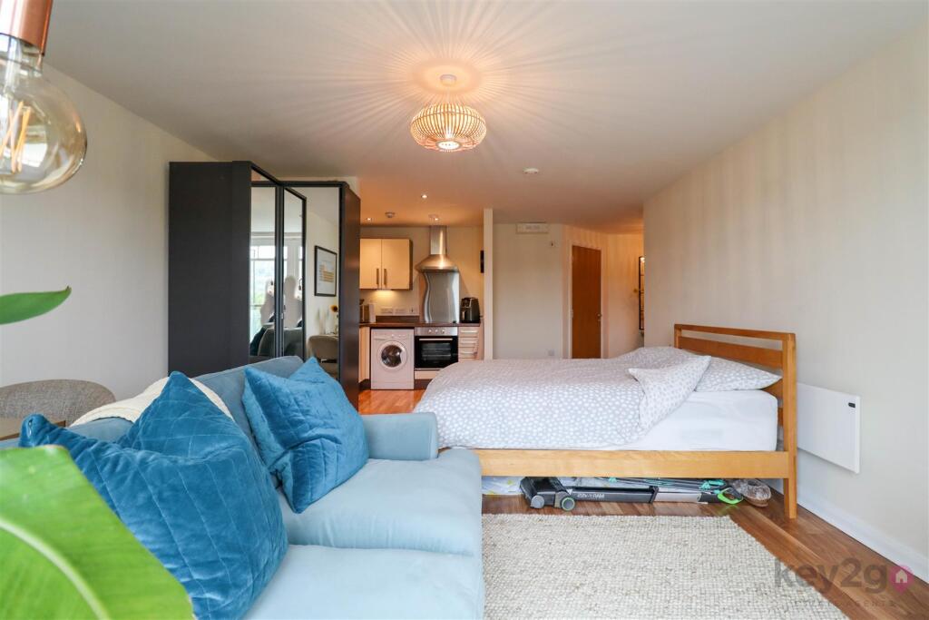 Main image of property: Cross Bedford Street, Sheffield, S6