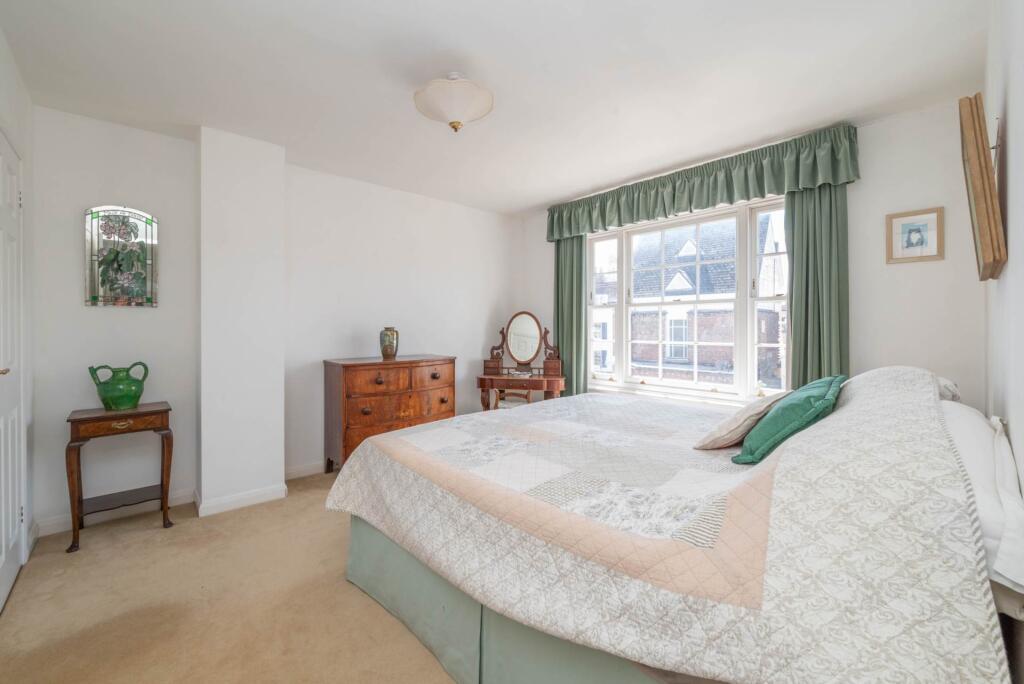 House in Canterbury, The King's Mile - View 5