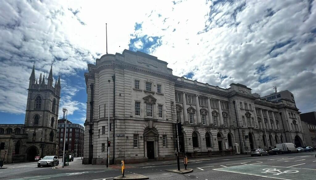 Main image of property: Lowgate, HULL