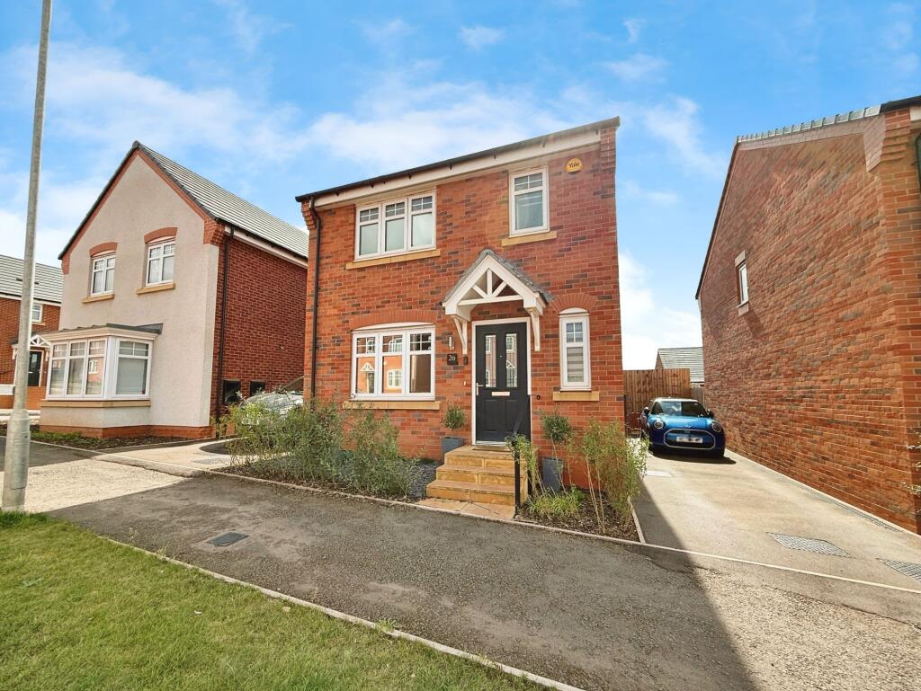 3-bed detached on George Lees Avenue, Priorslee, TF2, £265,000