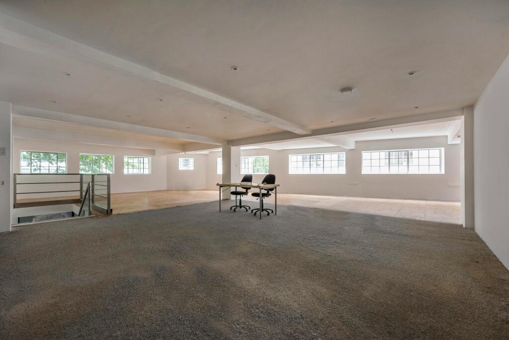 office 1.jpg