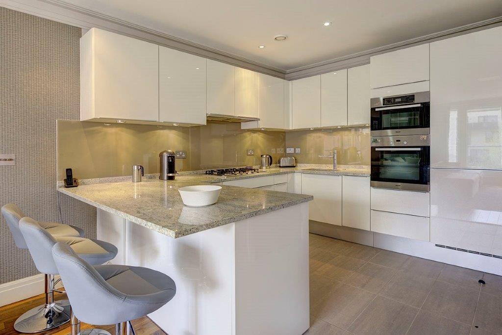 Apartment in London - View 5