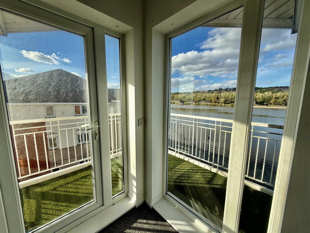 Apartment in Newcastle upon Tyne - View 3