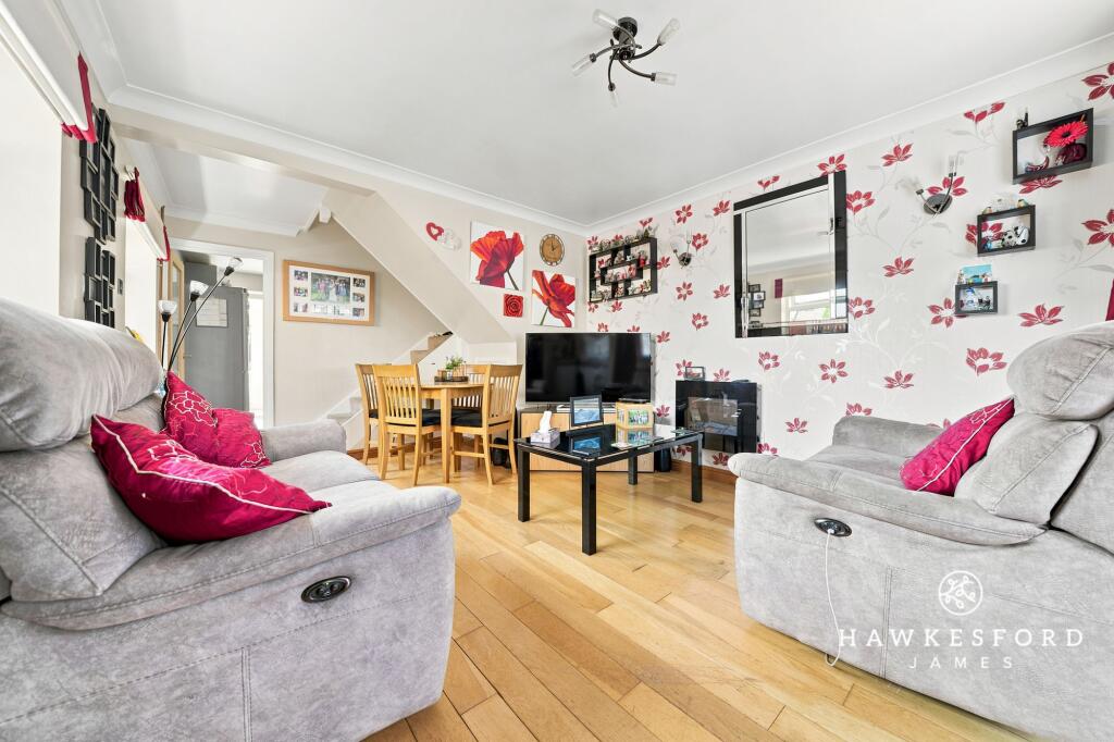 House in Swale, Grove Park, Milton Regis - View 5